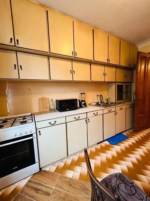 Cozy Apartment In טביליסי