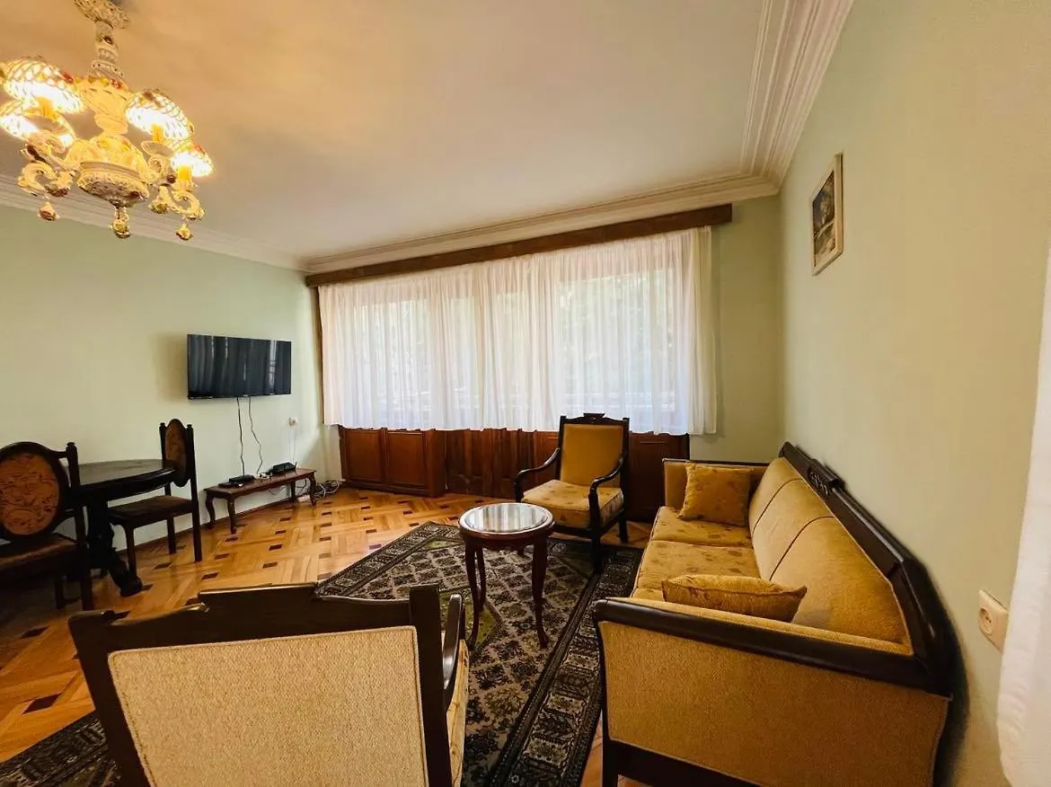 Cozy Apartment In טביליסי