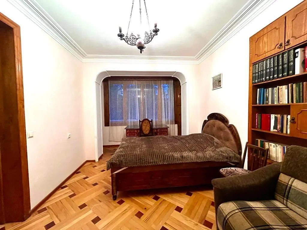 Cozy Apartment In טביליסי